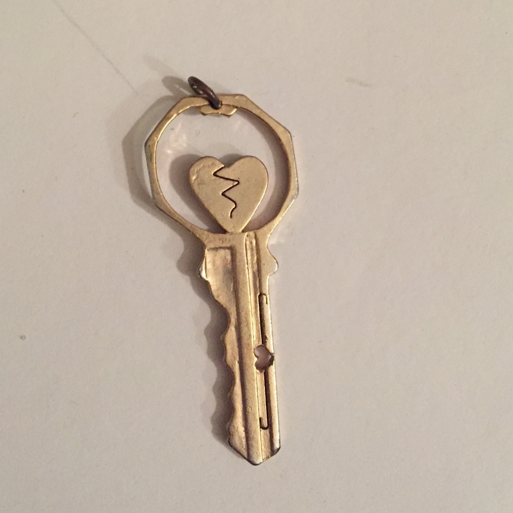 Heart key necklace pendant- gold